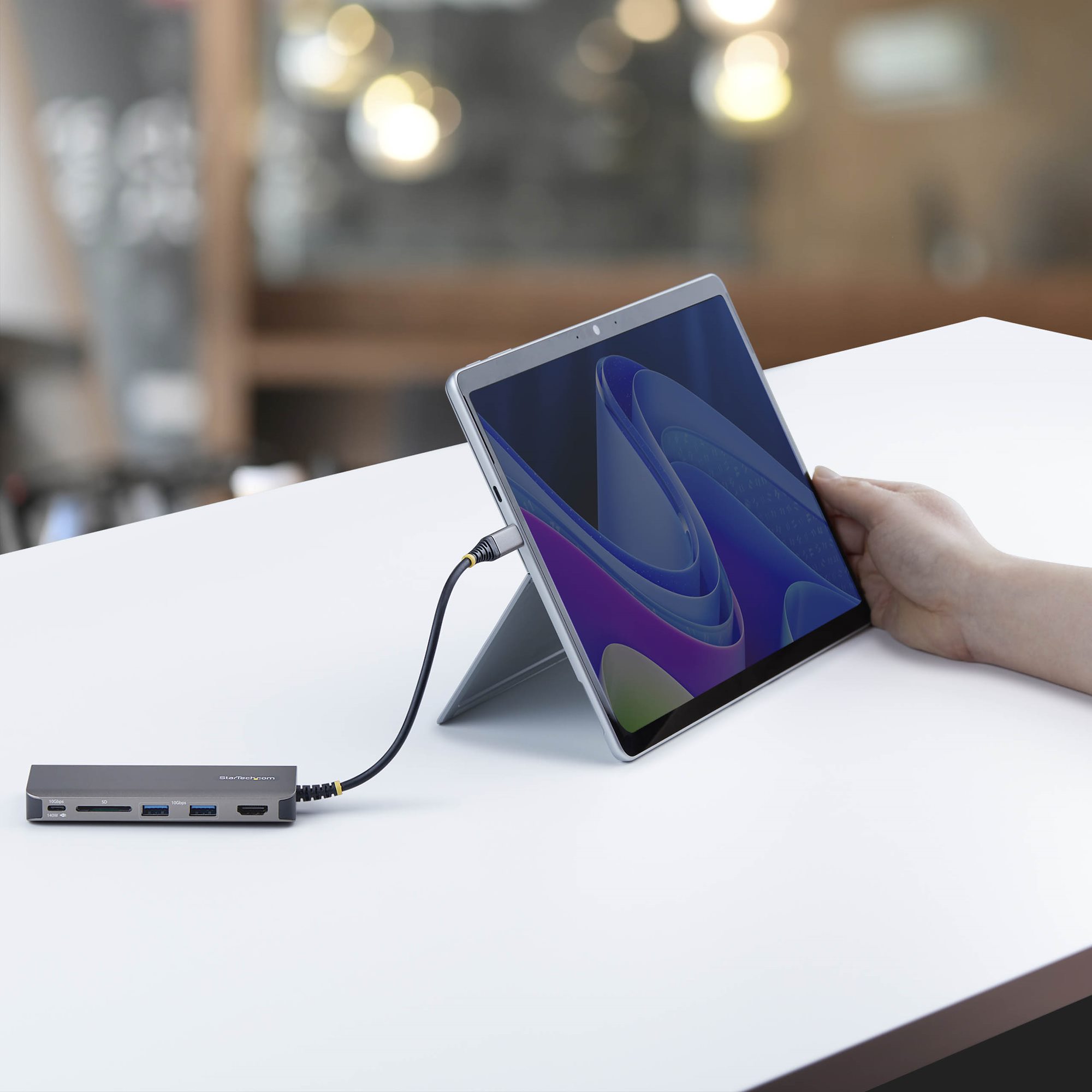 4K 60Hz HDMI出力、USB-A（10Gbps）2ポート、2.5G有線LAN、SDカード