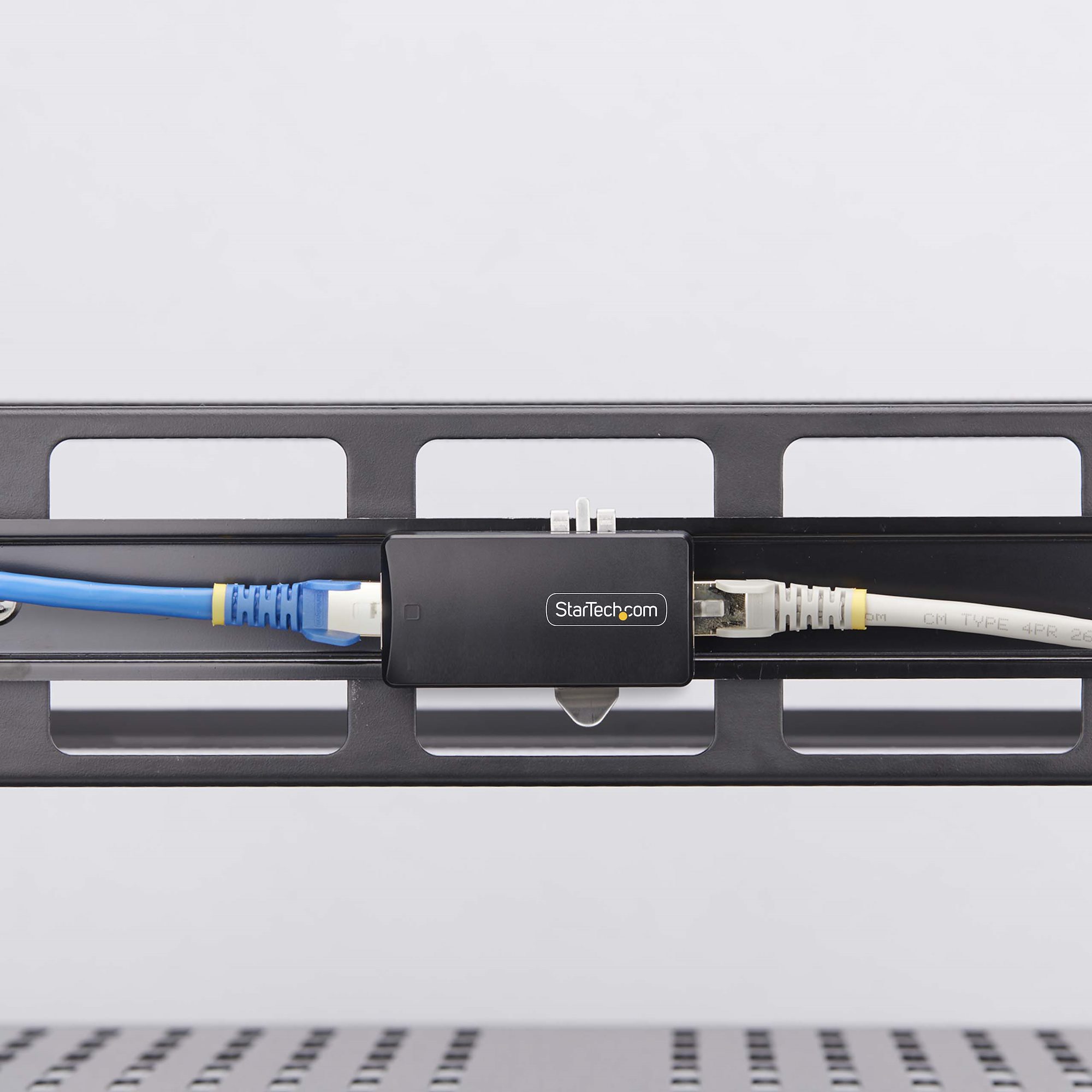 LANアイソレーター／1ポート／4kV絶縁／RJ45中継型／DINレール対応