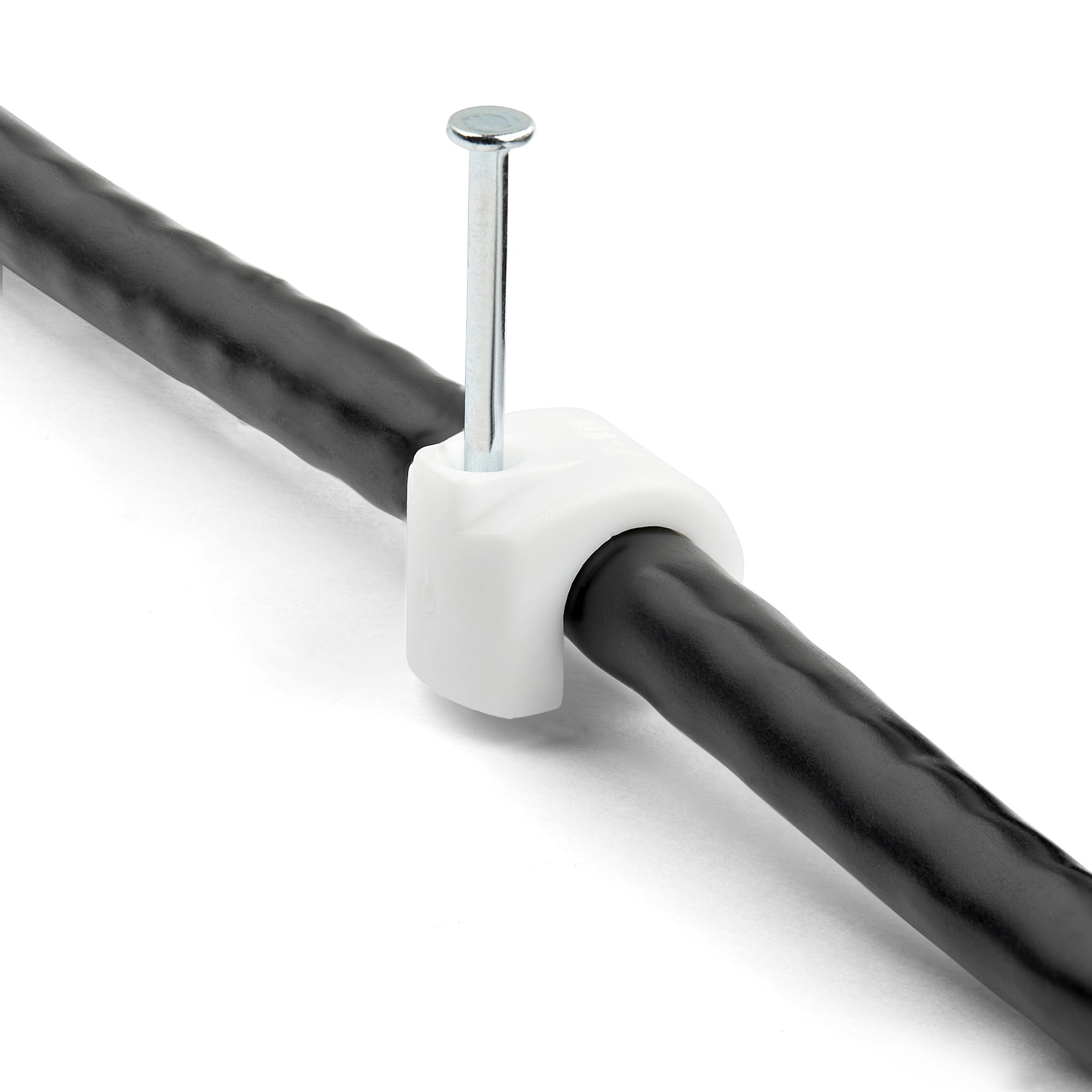 100 Cable Clips w/ Nail/Clamps/Tacks - L - Soluciones de Sujeción de Cables