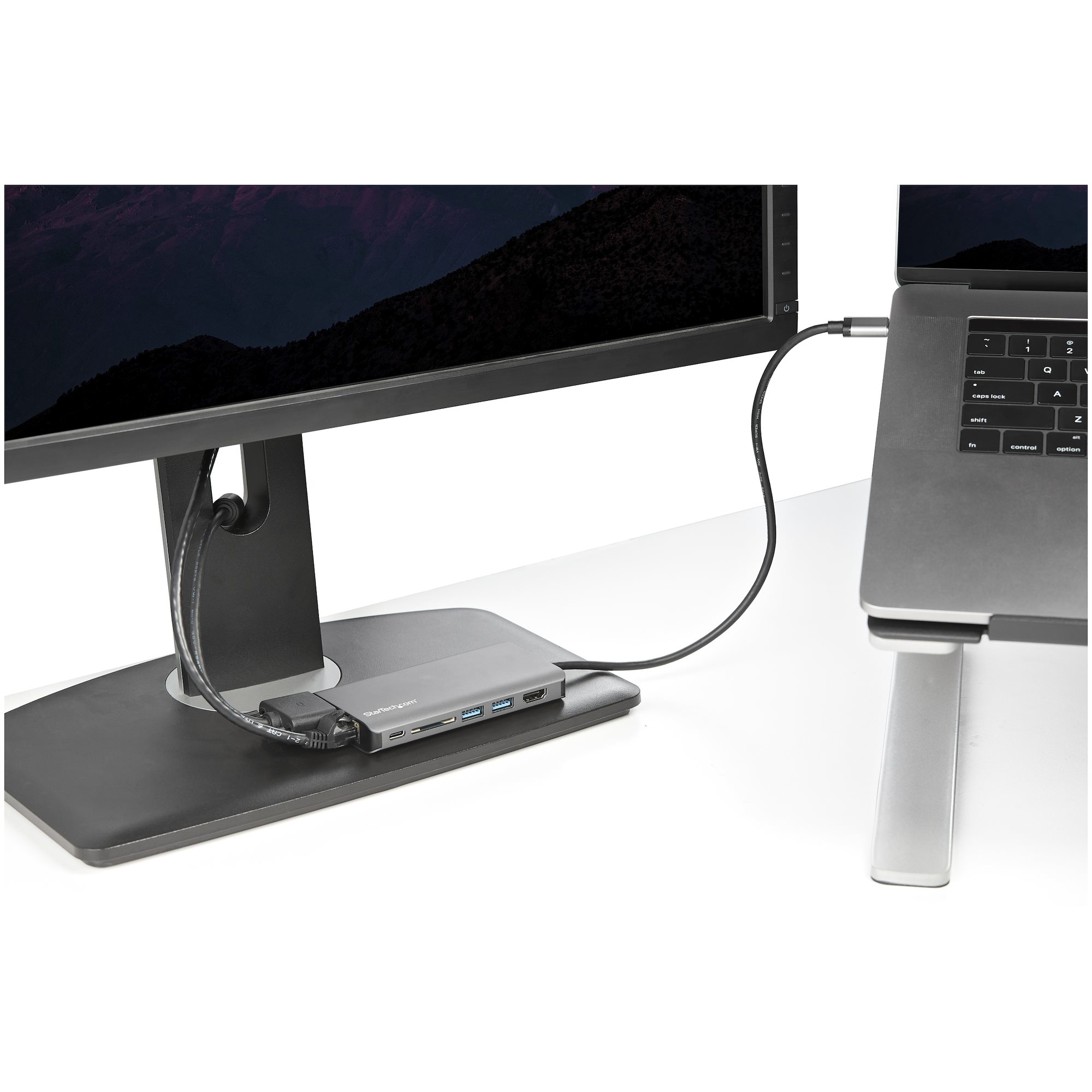 USB Type-Cマルチ変換アダプター／USB-Cマルチハブ／4K HDMI または 1080p VGA／3x USB  3.0ハブ／SDカードリーダー／ギガビット有線LAN／3.5mmステレオミニ(4極)／100W USB  PD／ノートパソコン&タブレット対応タイプCトラベルドック