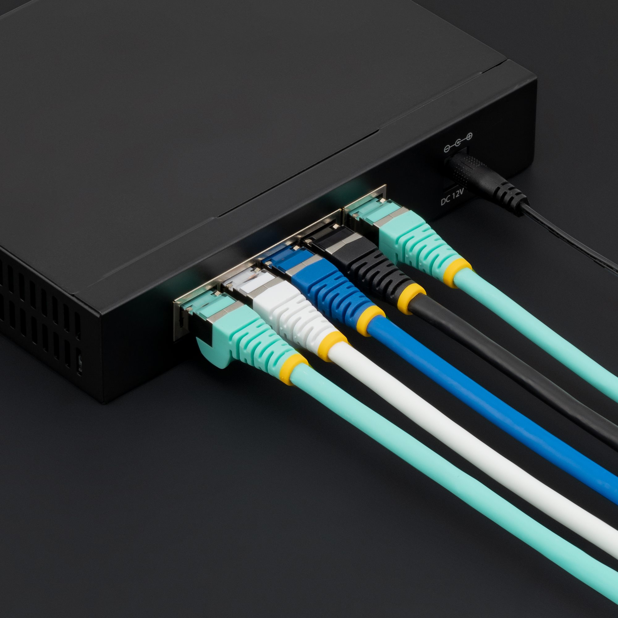 10m LSZH CAT6a Ethernet Cable - Blue (NLBL-10M-CAT6A-PATCH) - カテゴリ6aケーブル |  StarTech.com 日本