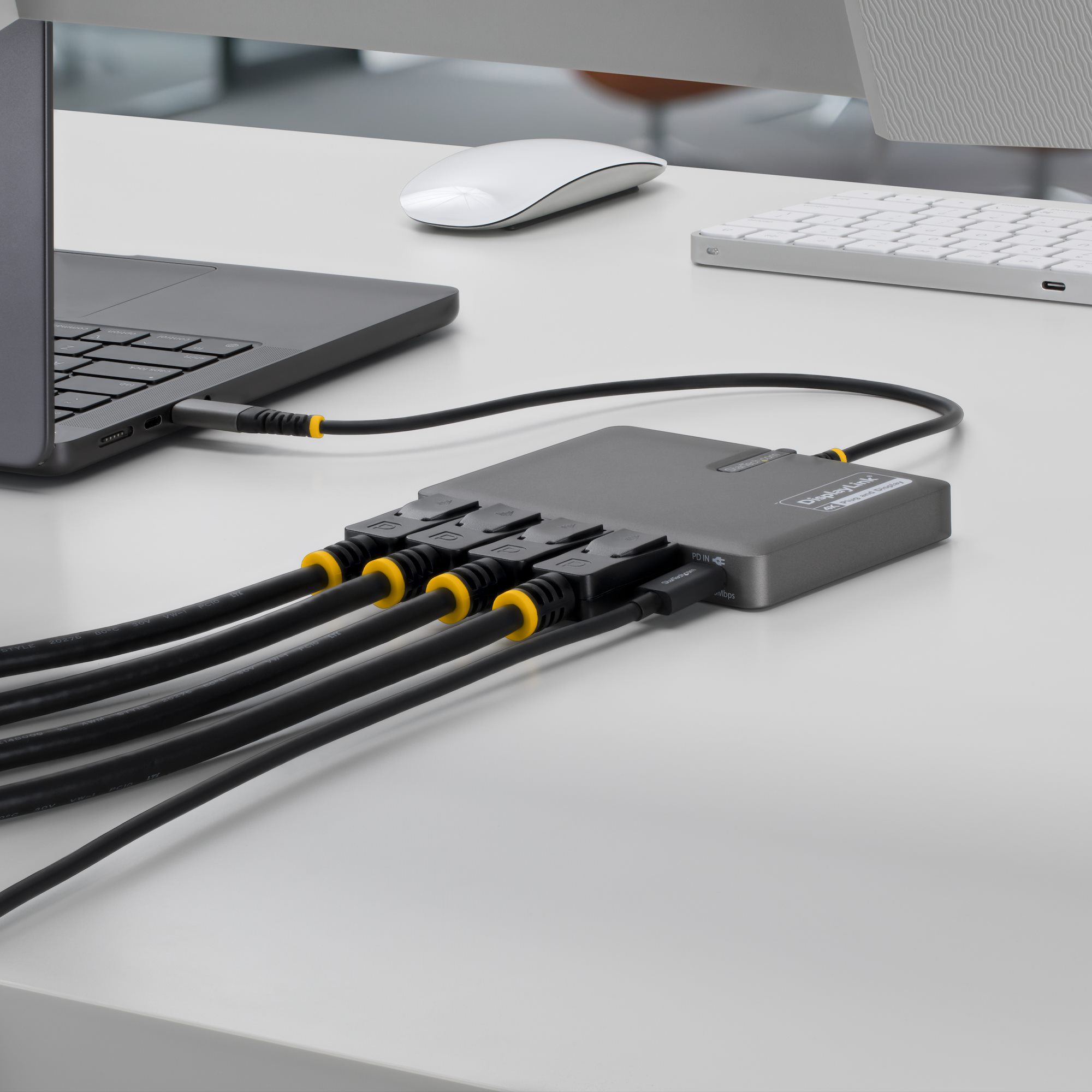 ディスプレイアダプター／USB-C接続／4画面／4K60Hz DisplayPort／140W