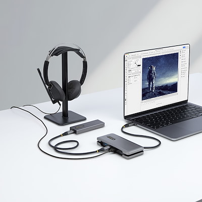 USB-Cハブ／4ポート／1x USB-A & 3x USB-C／USB 3.2 Gen 2 (10Gbps
